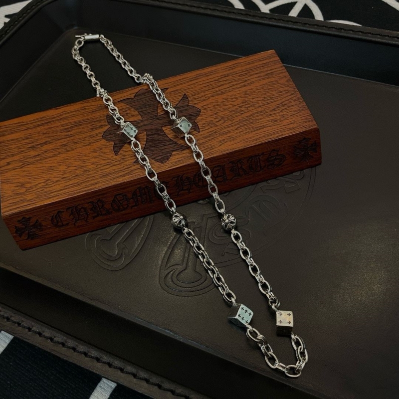 Ch*0me He**ts necklaces